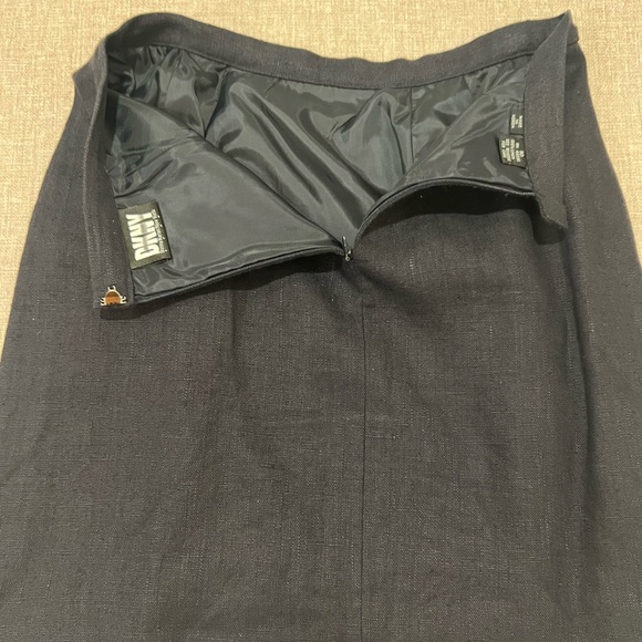 DKNY Size 10 Black Blazer with White Stripes and Size 10 Skirt - Picture 2 of 8